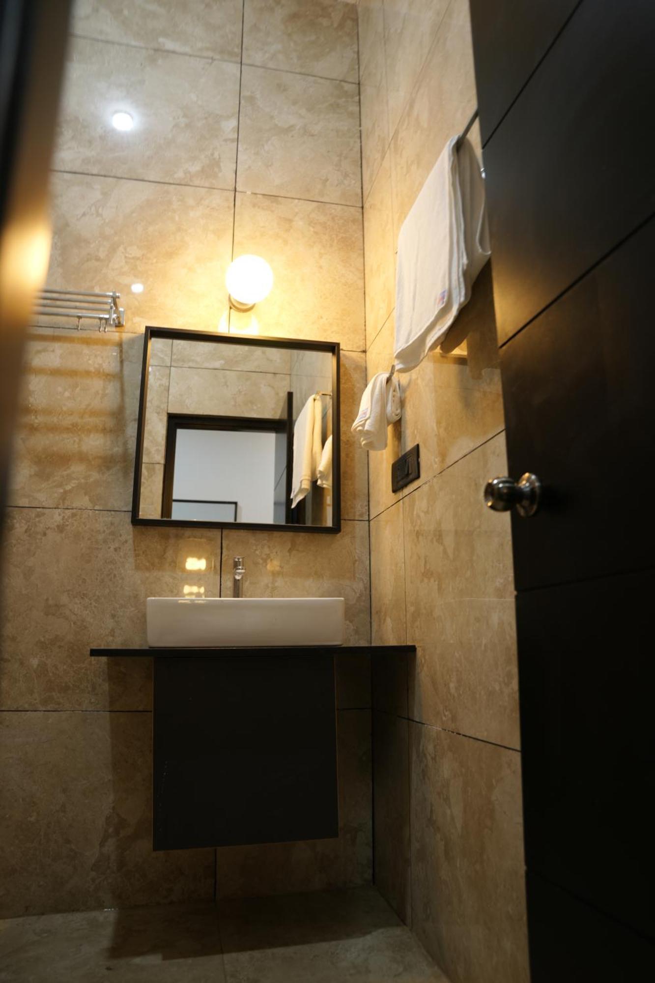 Sarvam Residency Hotel Sagar  Exterior photo