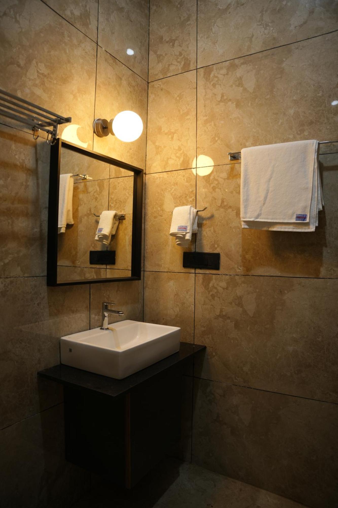 Sarvam Residency Hotel Sagar  Exterior photo
