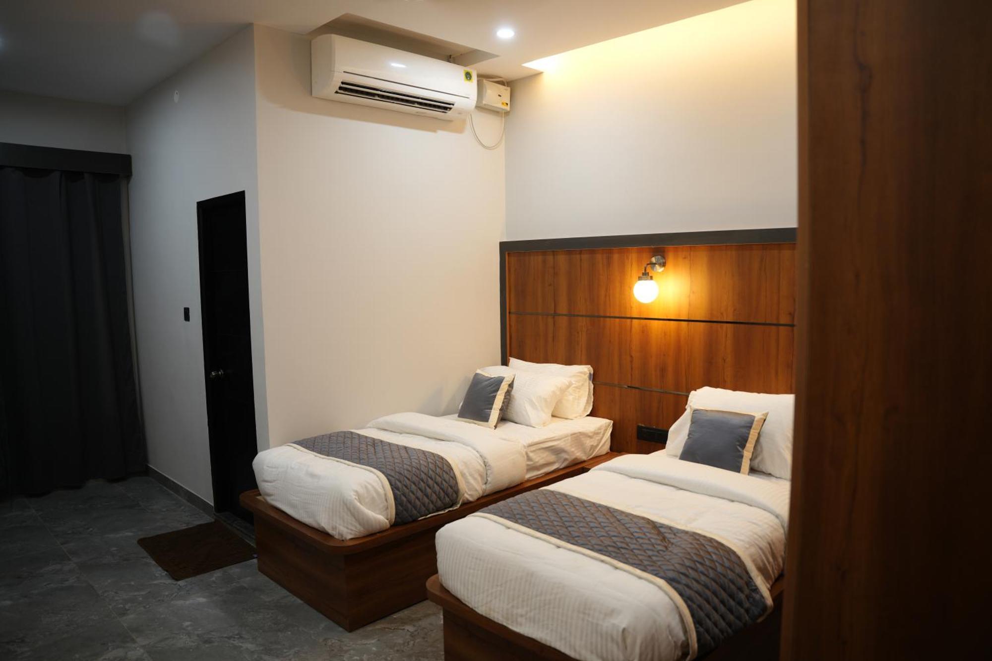 Sarvam Residency Hotel Sagar  Exterior photo