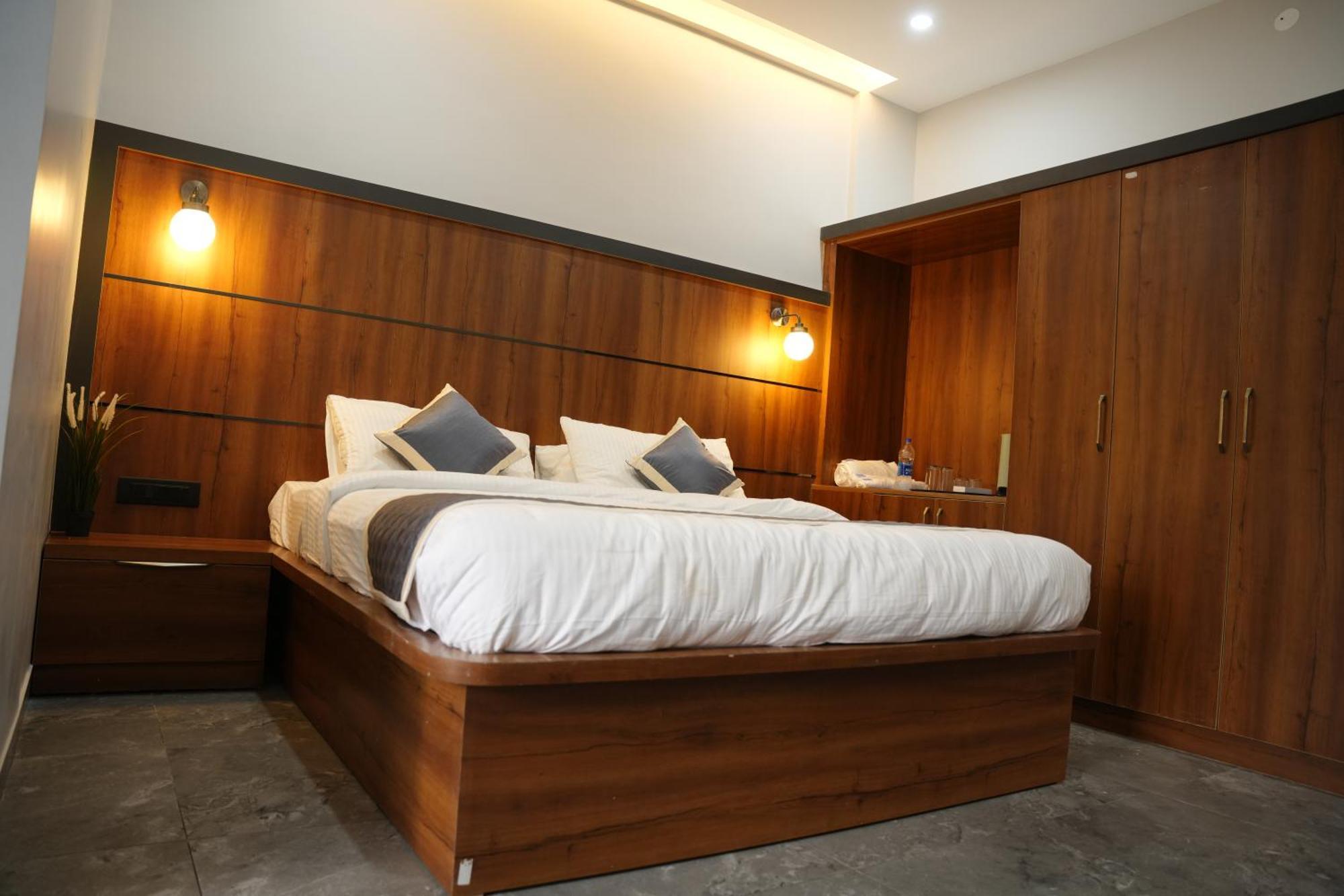 Sarvam Residency Hotel Sagar  Exterior photo